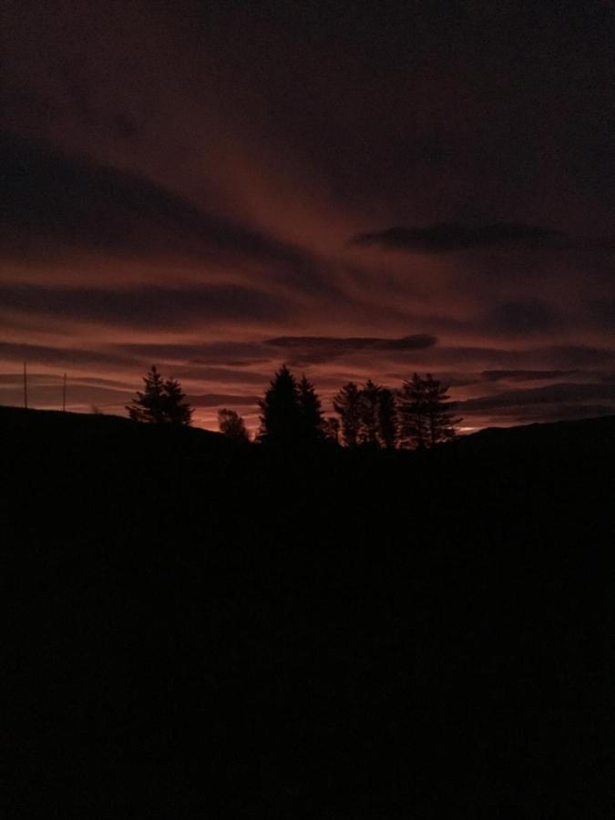 Poachers Bothy Skeabost Bagian luar foto